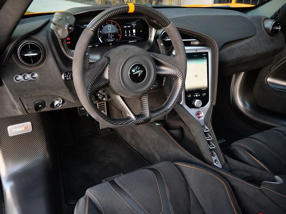 2024 McLaren 750S Coupe - Image 8 of 31
