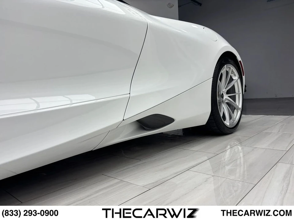 2024 McLaren 750S - Image 18 of 31