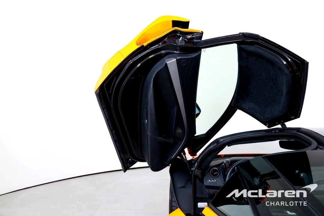2024 McLaren 750S - Image 11 of 12