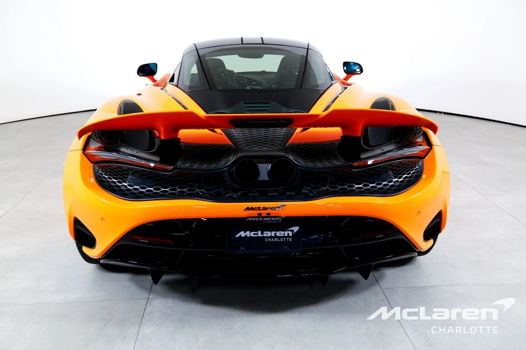 2024 McLaren 750S - Image 8 of 12