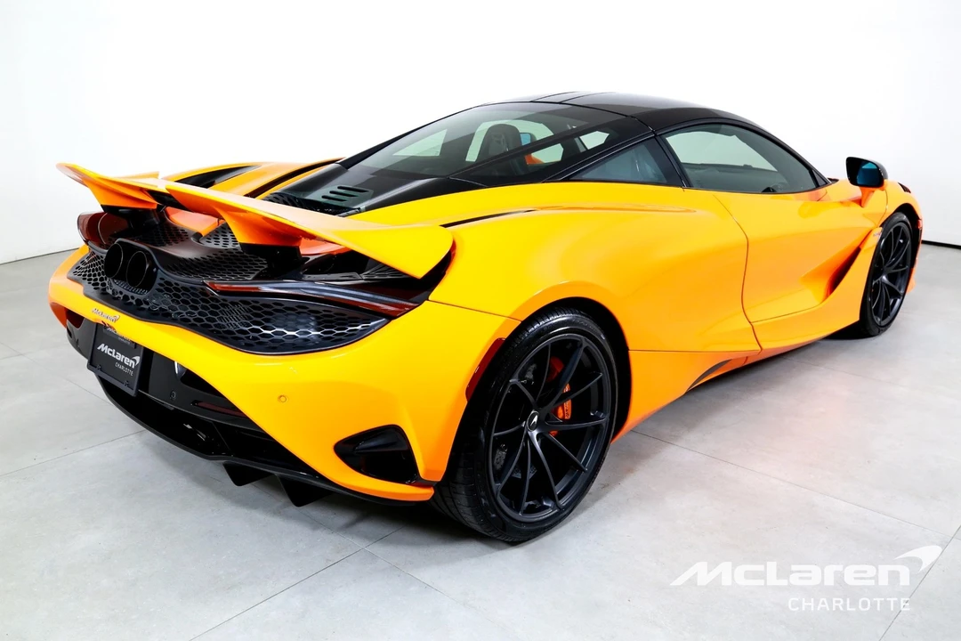 2024 McLaren 750S - Image 9 of 12