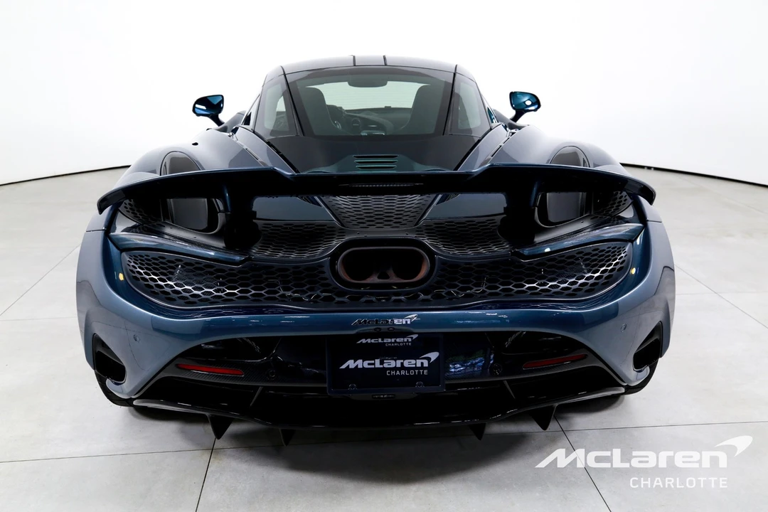 2024 McLaren 750S - Image 8 of 12