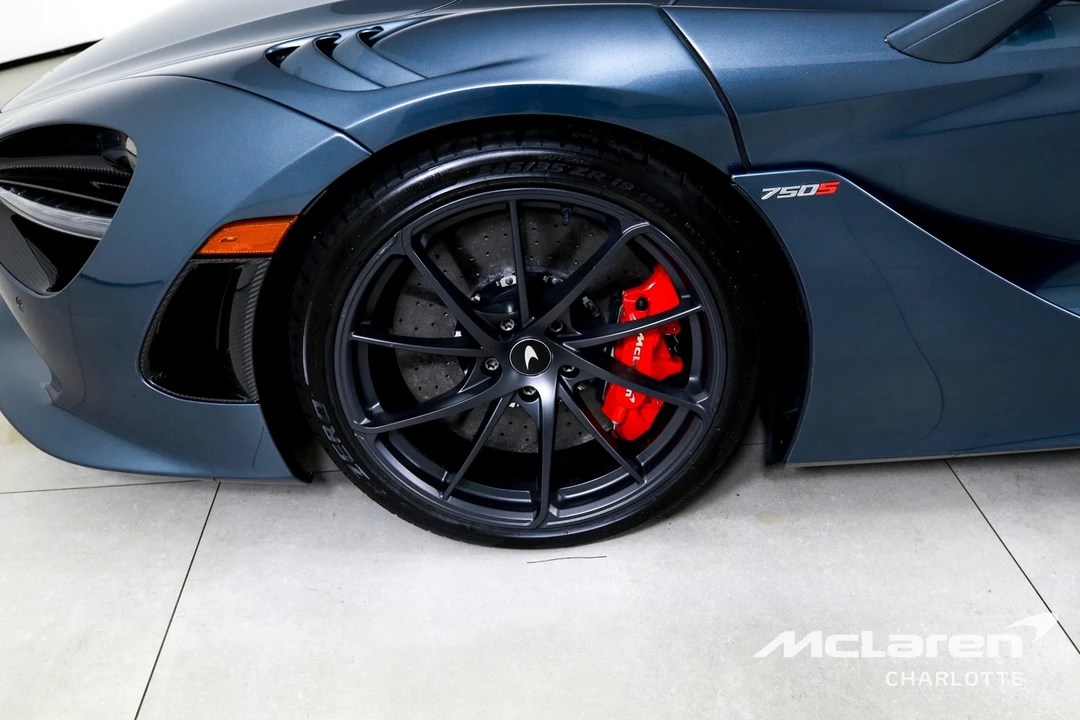 2024 McLaren 750S - Image 26 of 31