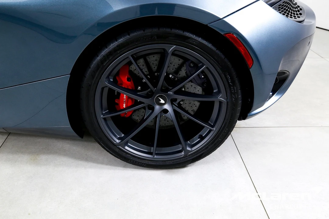 2024 McLaren 750S - Image 27 of 31