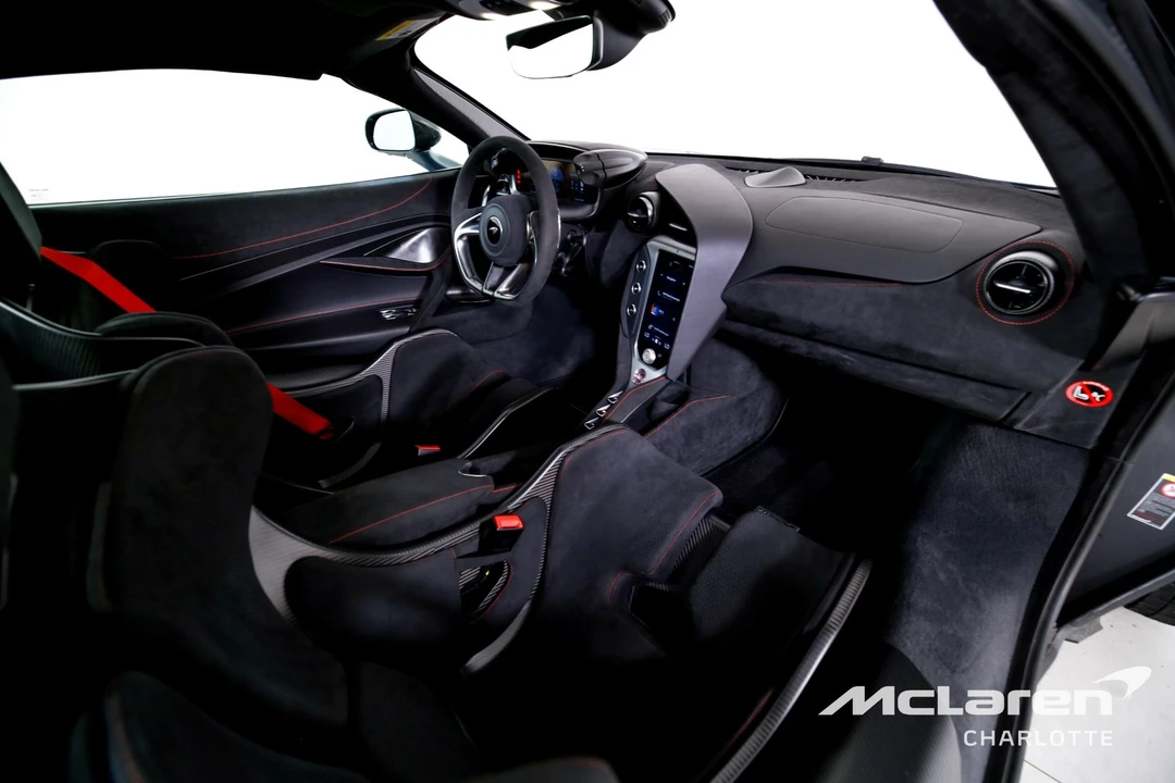 2024 McLaren 750S - Image 19 of 31
