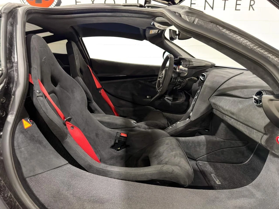 2024 McLaren 750S - Image 14 of 21