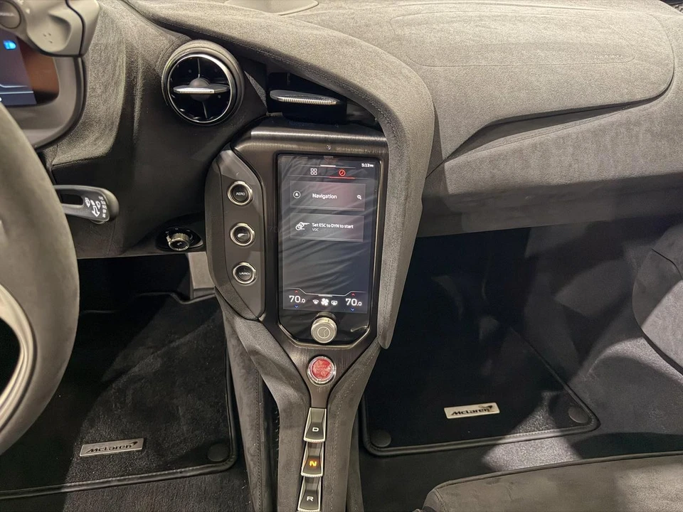 2024 McLaren 750S - Image 11 of 21