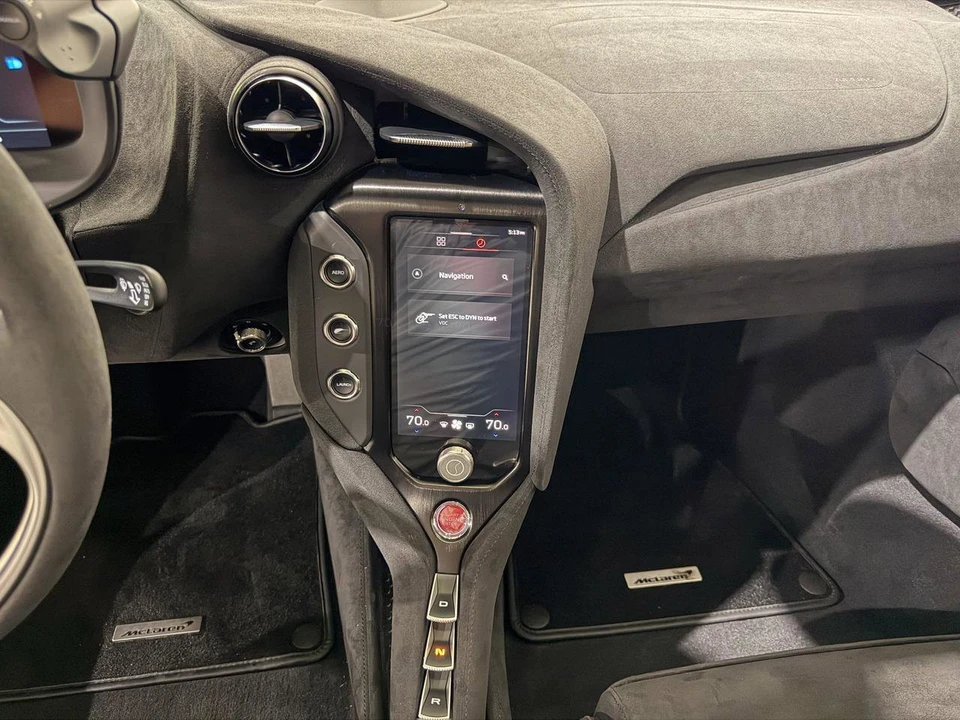 2024 McLaren 750S - Image 11 of 31
