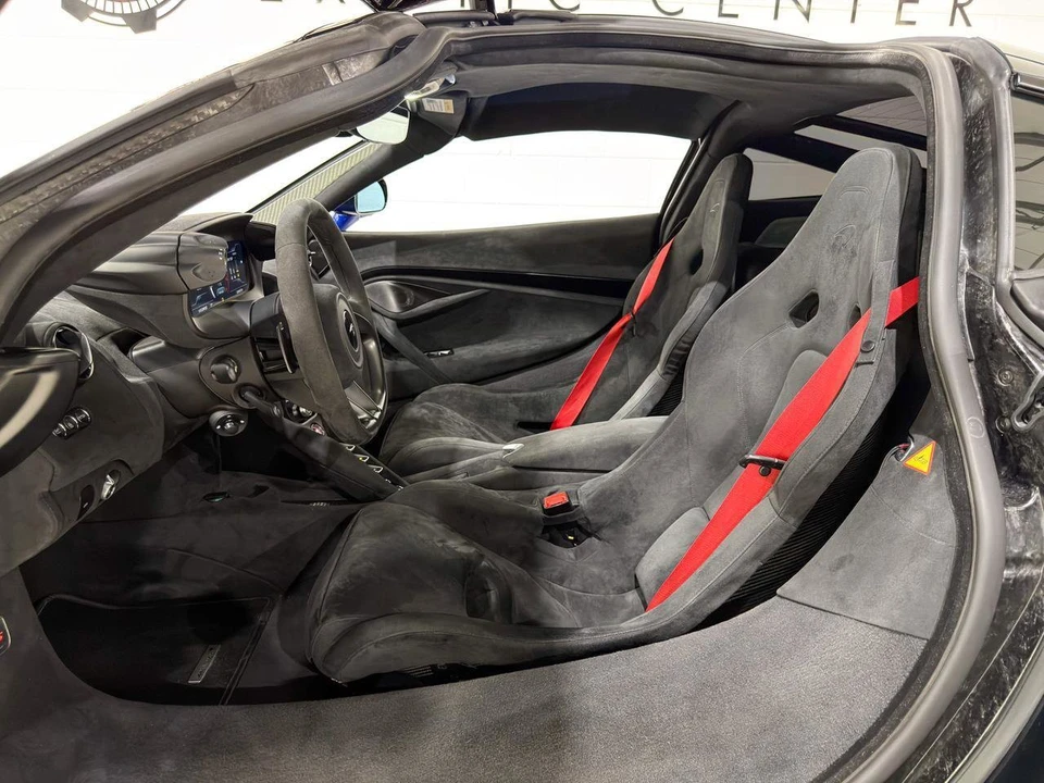2024 McLaren 750S - Image 8 of 31