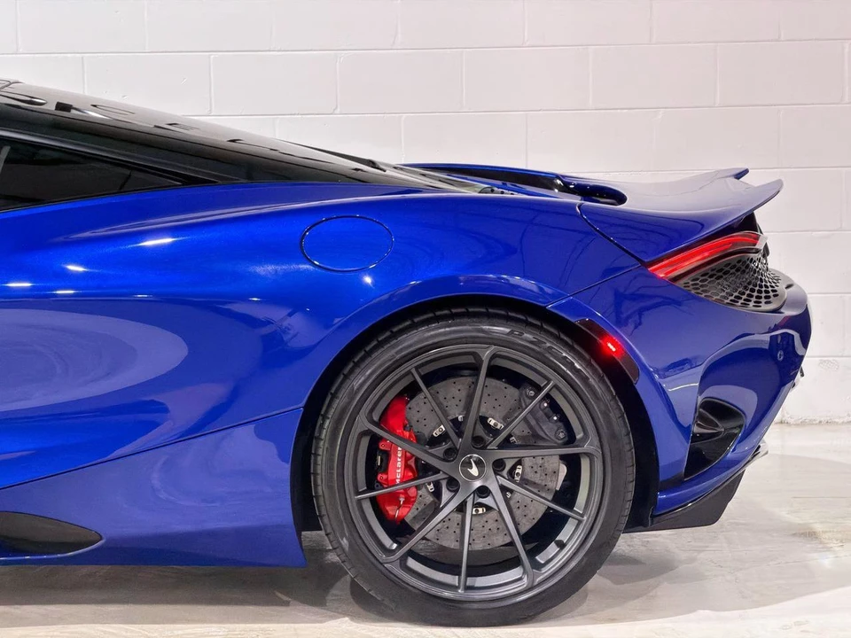 2024 McLaren 750S - Image 29 of 31