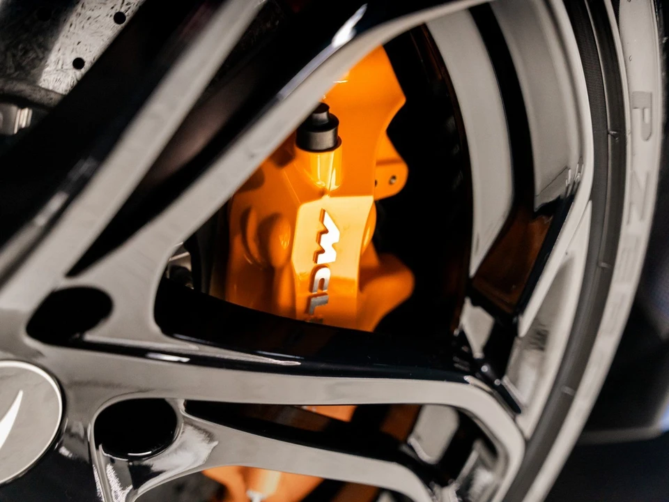 2024 McLaren 750S - Image 29 of 31