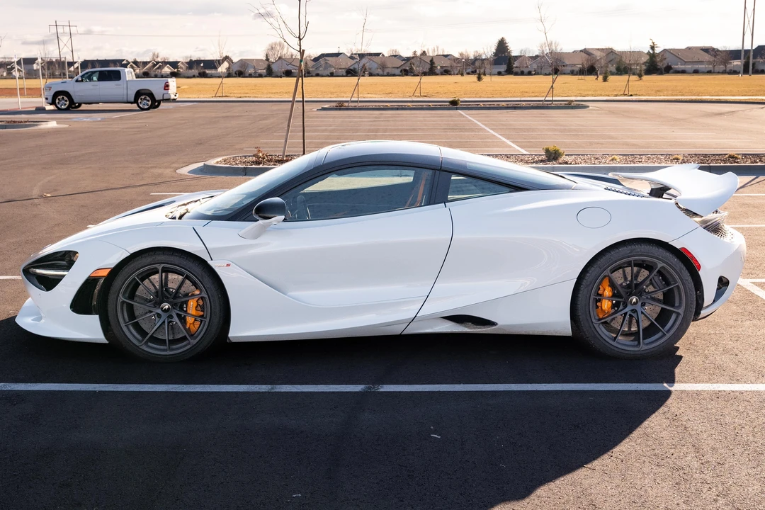 2024 McLaren 750S - Image 7 of 31