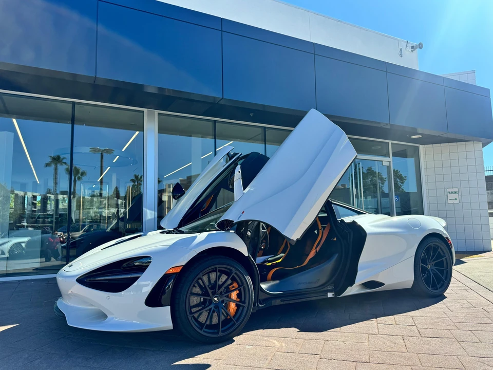 2024 McLaren 750S - Image 6 of 31