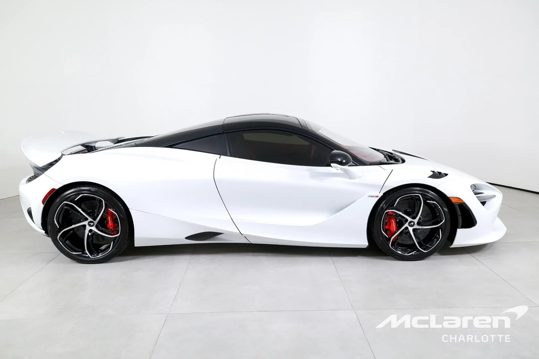 2024 McLaren 750S - Image 10 of 12