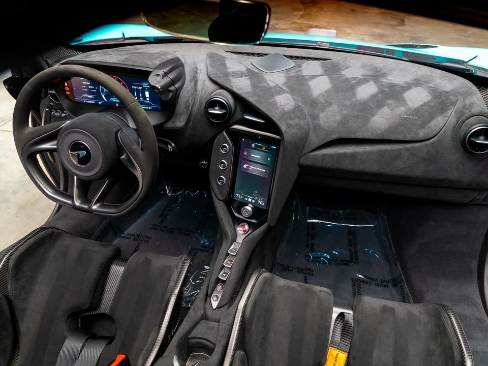 2024 McLaren 750S - Image 3 of 12