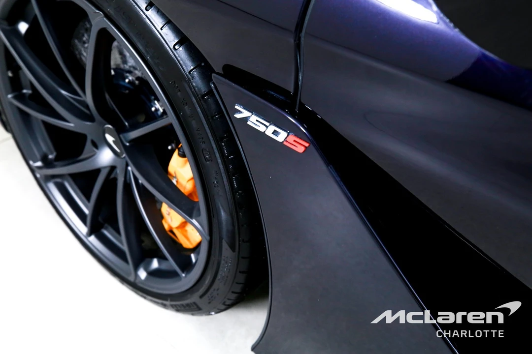 2024 McLaren 750S - Image 29 of 31