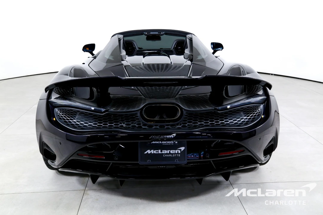 2024 McLaren 750S - Image 9 of 31
