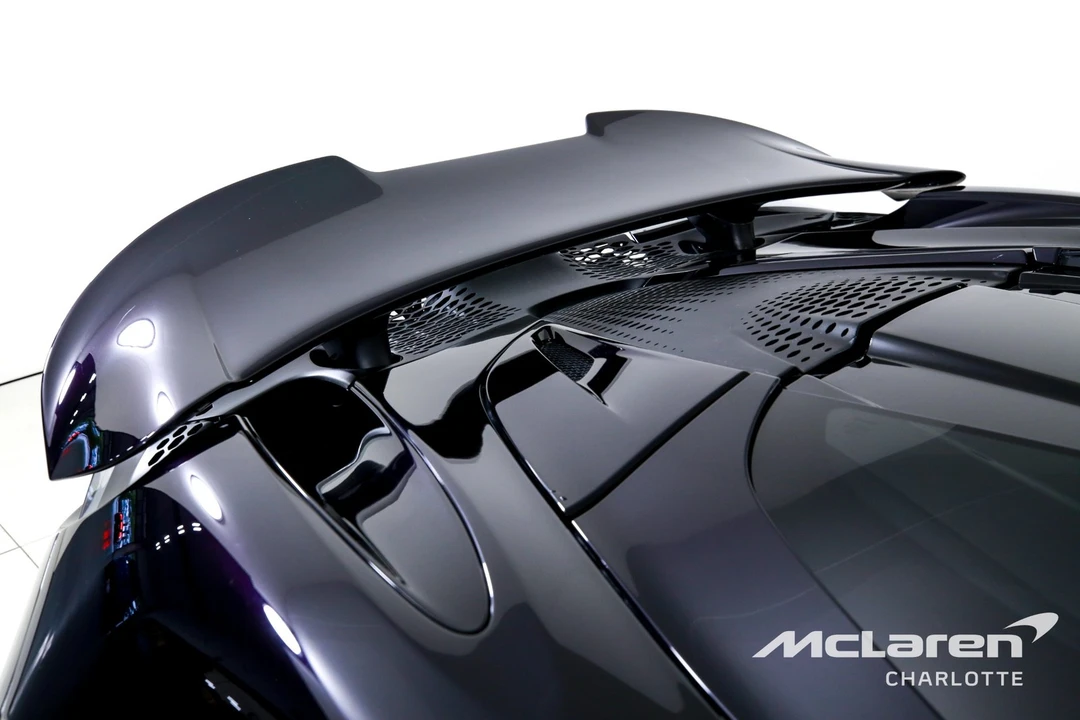 2024 McLaren 750S - Image 28 of 31