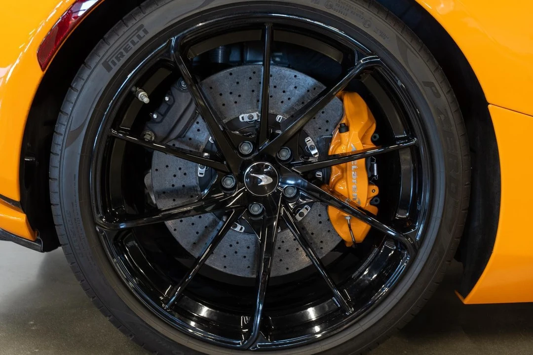 2024 McLaren 750S - Image 17 of 21