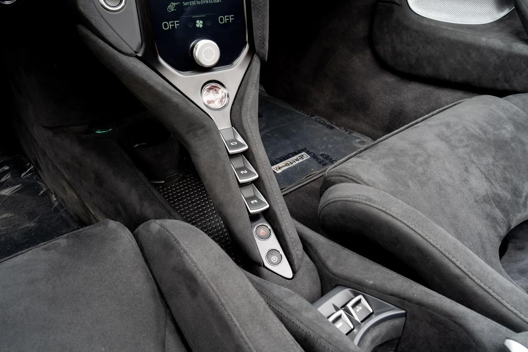 2024 McLaren 750S - Image 8 of 21