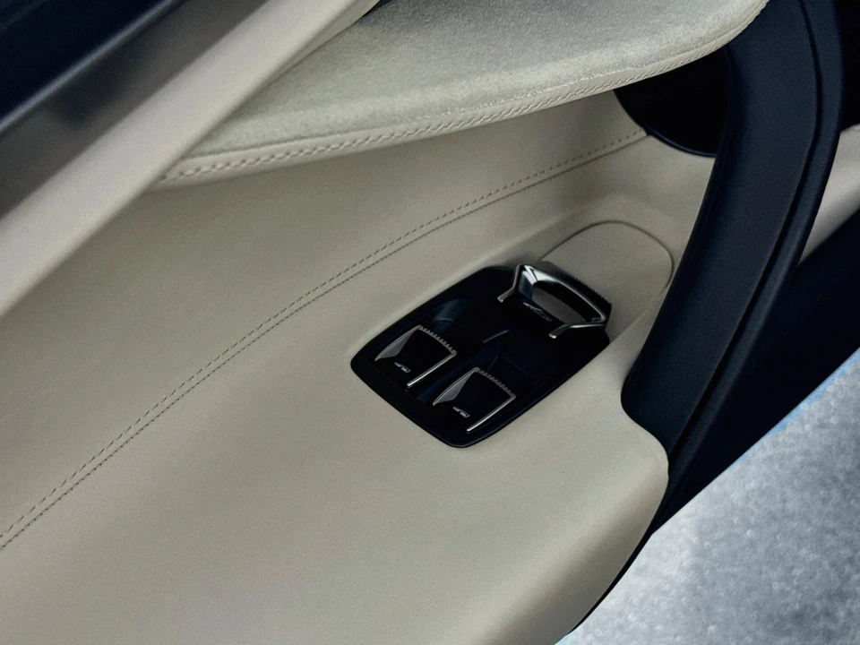 2024 McLaren 750S - Image 19 of 31