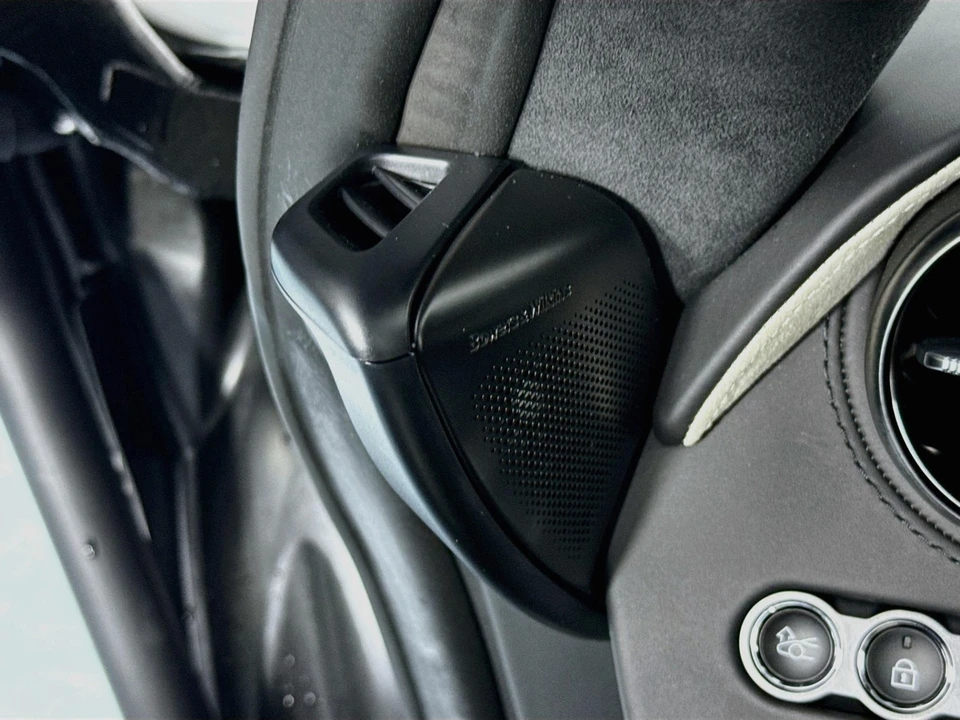2024 McLaren 750S - Image 20 of 31