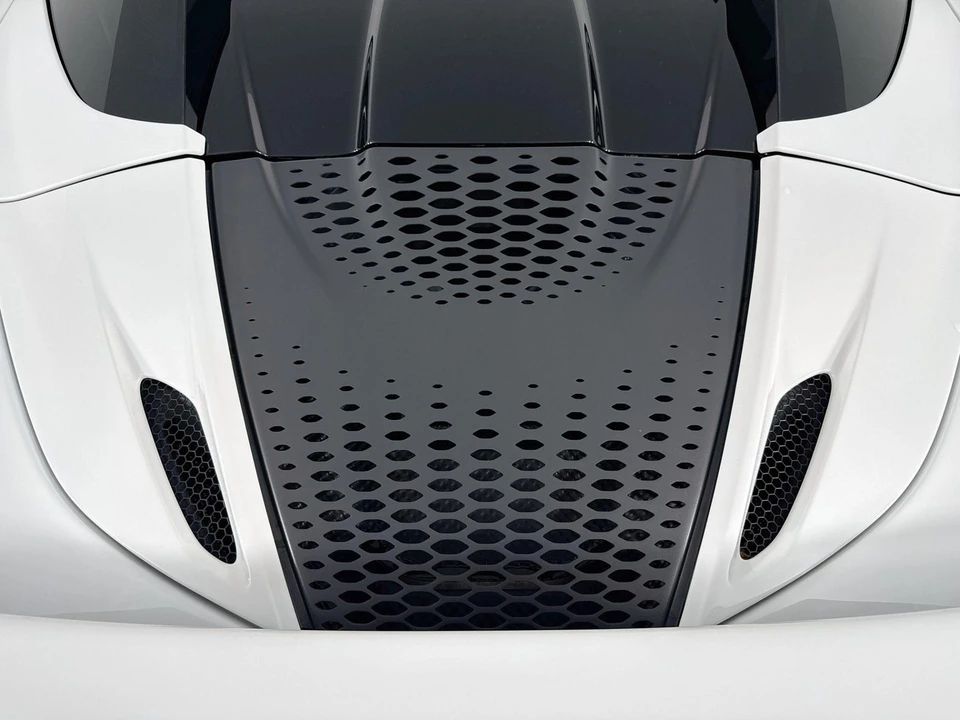 2024 McLaren 750S - Image 29 of 31