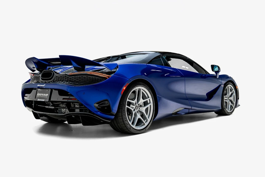 2024 McLaren 750S - Image 2 of 31