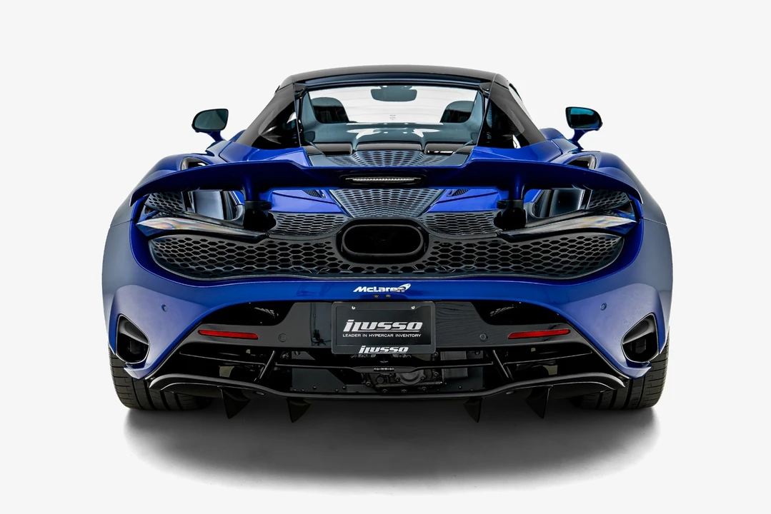 2024 McLaren 750S - Image 16 of 31