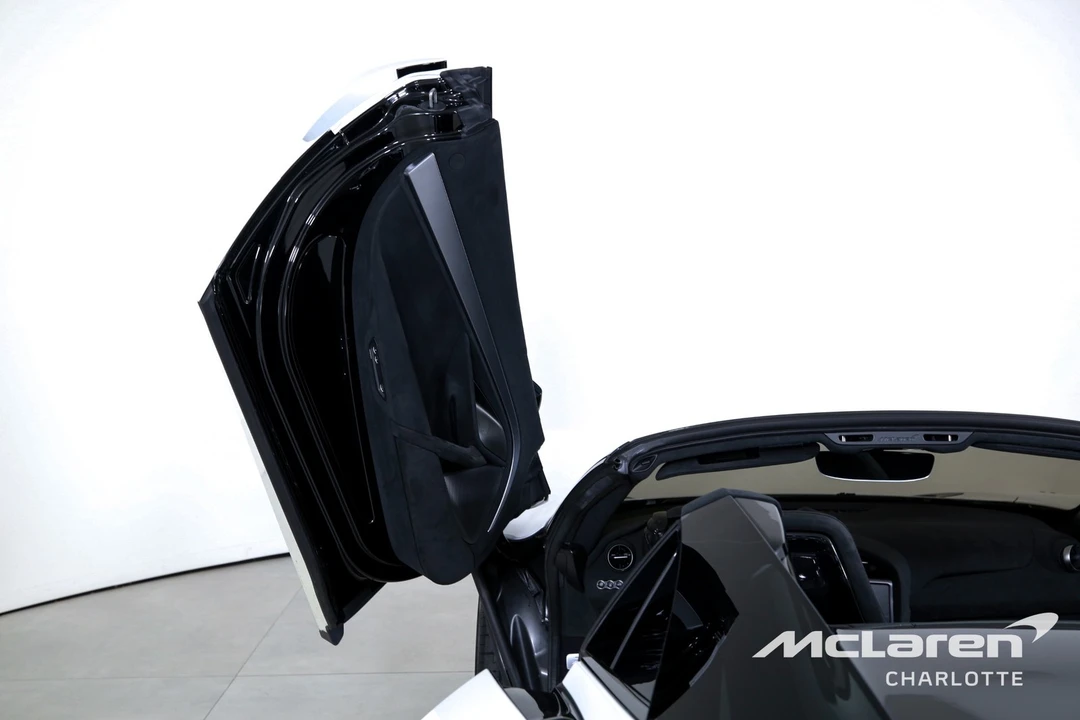 2024 McLaren 750S - Image 12 of 31