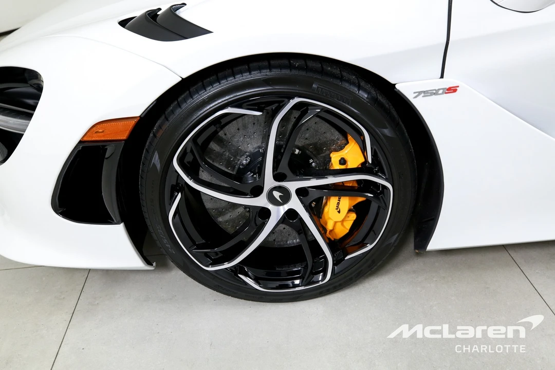 2024 McLaren 750S - Image 25 of 31