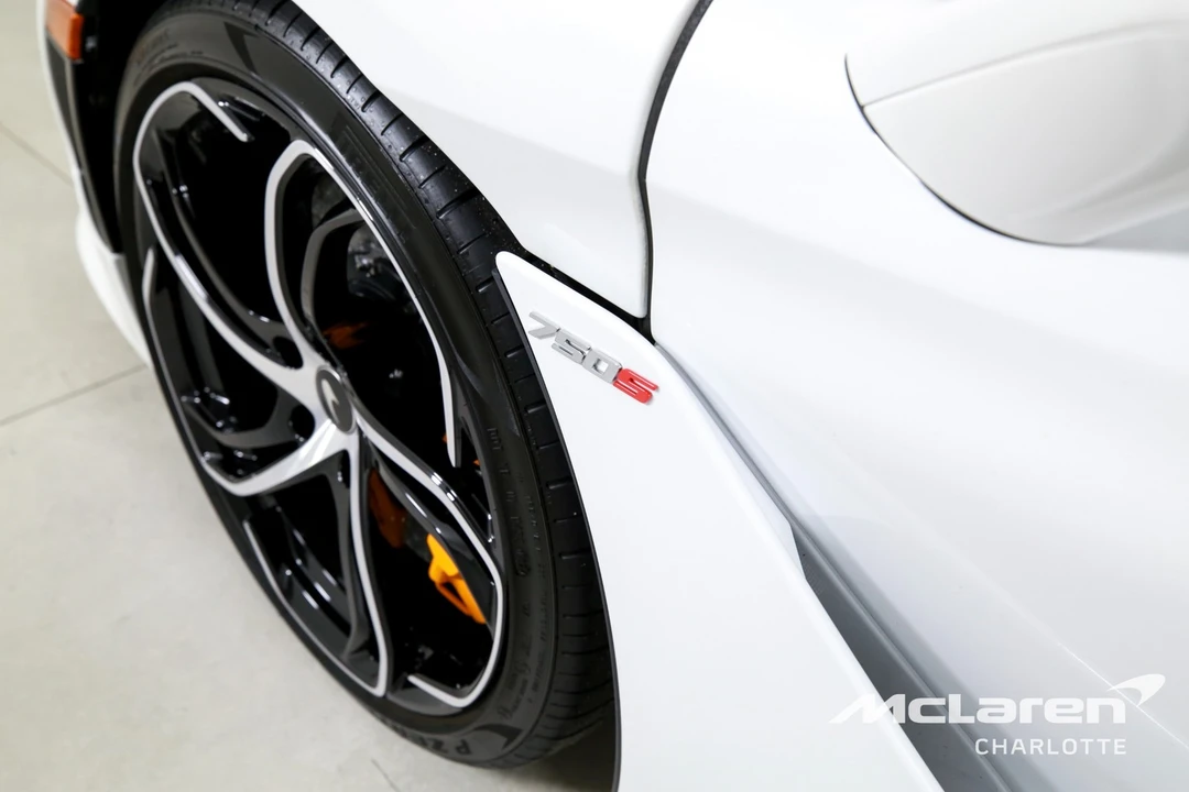 2024 McLaren 750S - Image 30 of 31