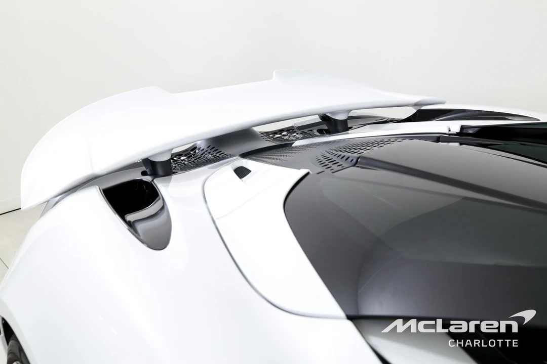 2024 McLaren 750S - Image 28 of 31