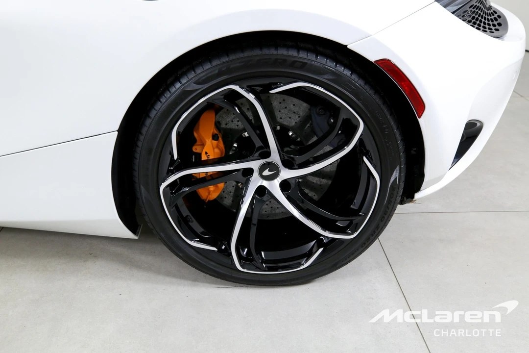 2024 McLaren 750S - Image 26 of 31