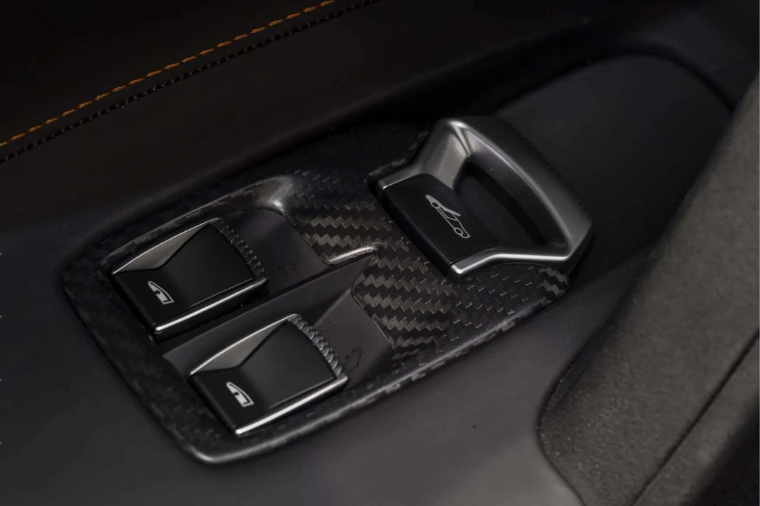 2024 McLaren 750S - Image 20 of 31