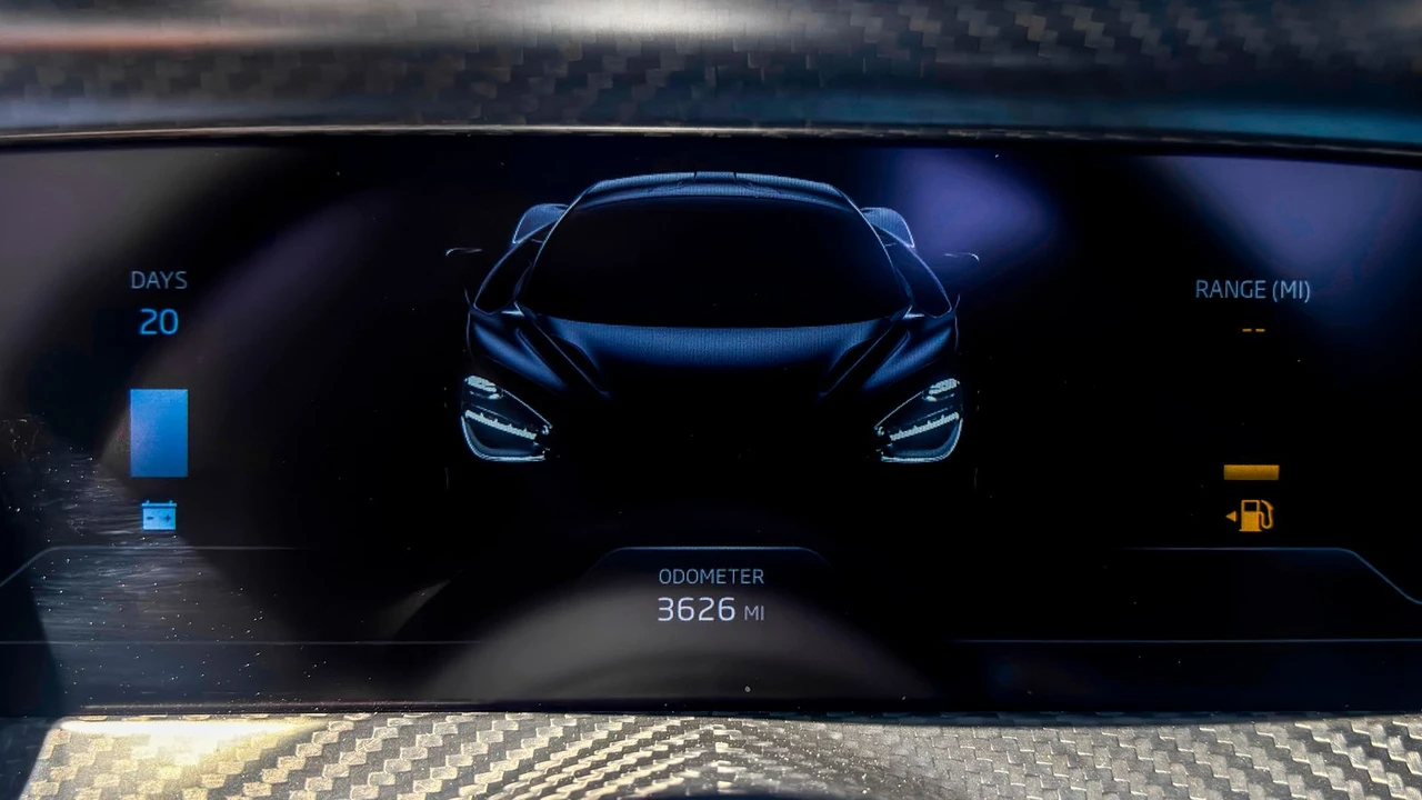 2024 McLaren 750S - Image 28 of 31