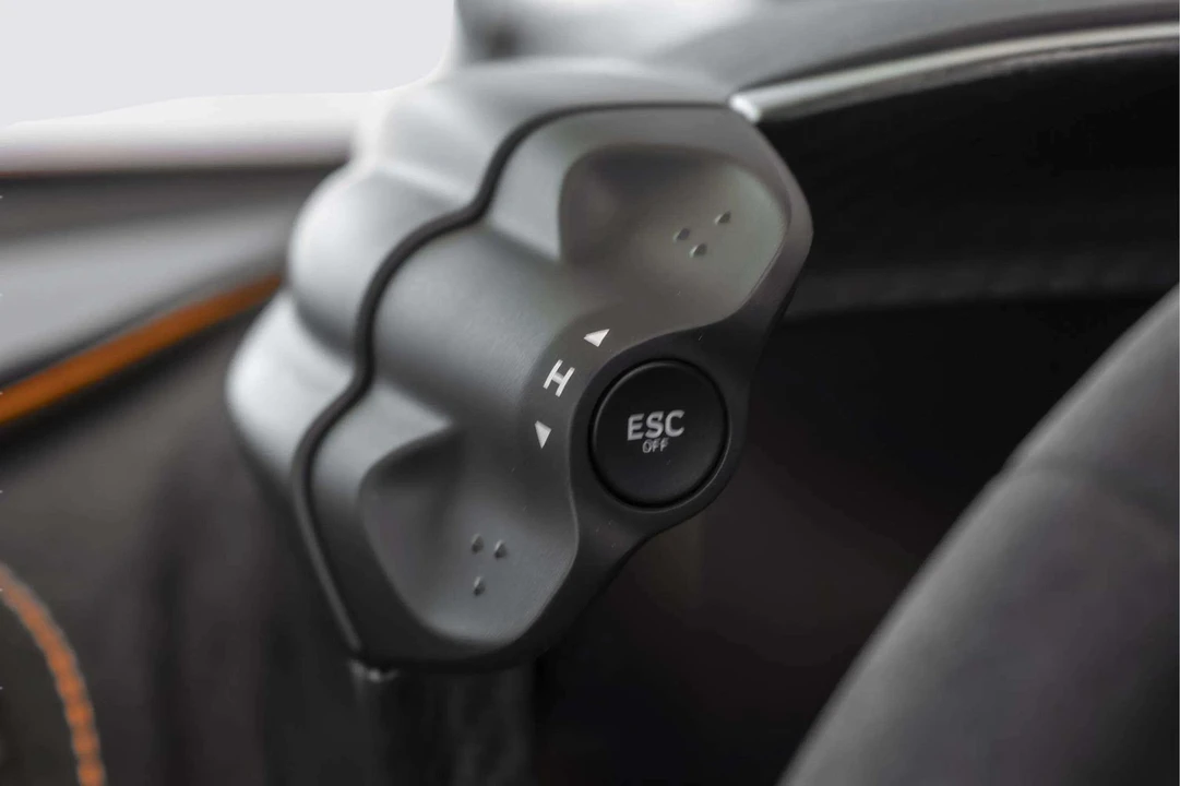 2024 McLaren 750S - Image 29 of 31