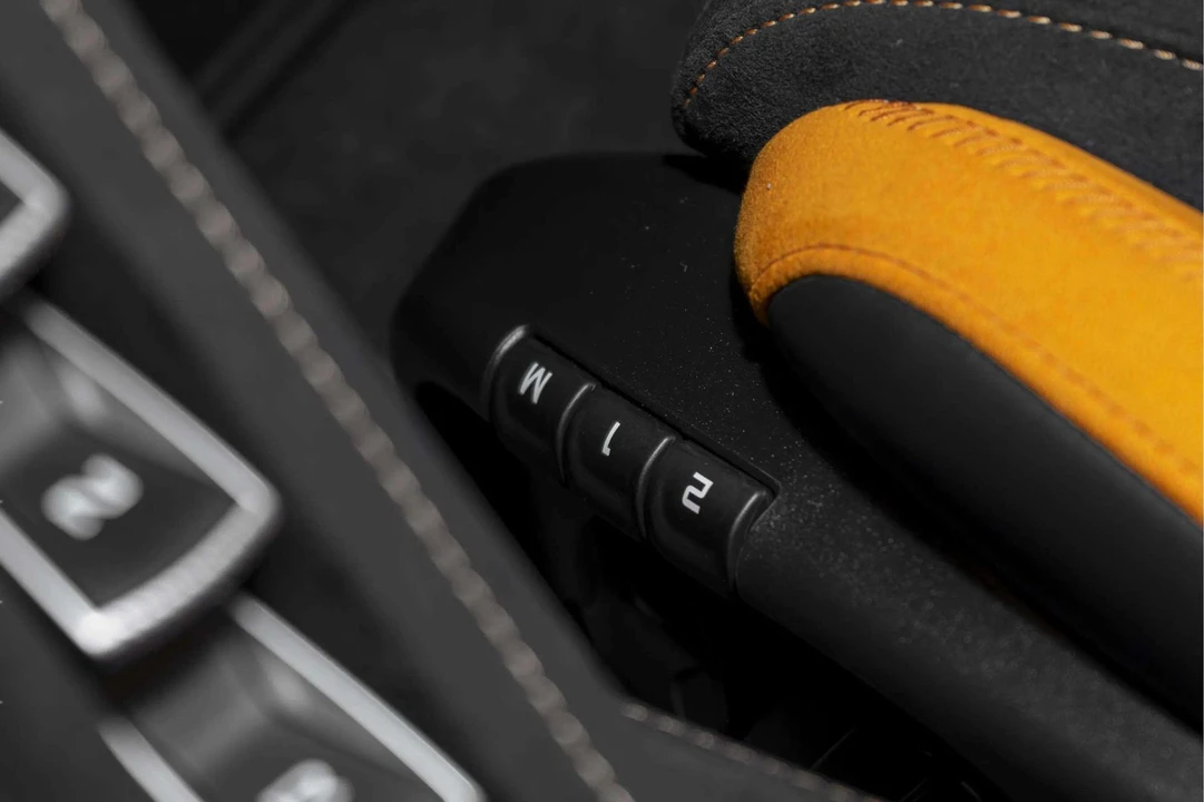 2024 McLaren 750S - Image 19 of 31