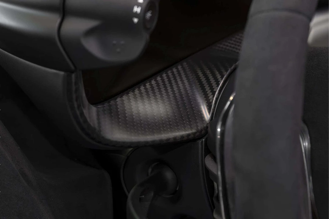 2024 McLaren 750S - Image 30 of 31