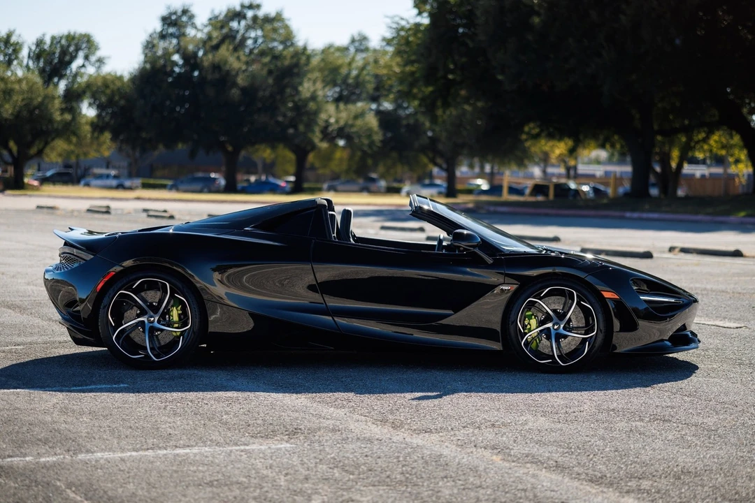 2024 McLaren 750S Spider - Image 12 of 12