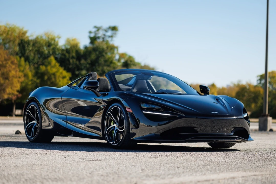 2024 McLaren 750S Spider - Image 8 of 12