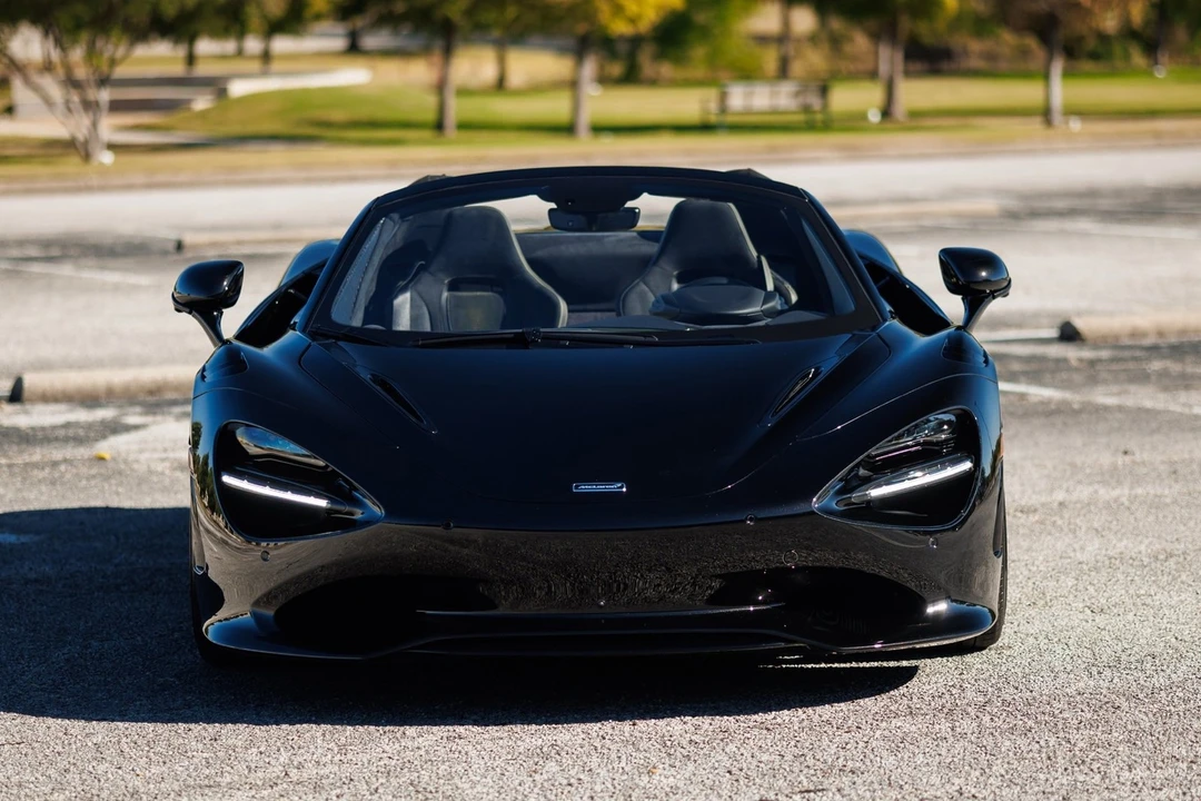 2024 McLaren 750S Spider - Image 7 of 12