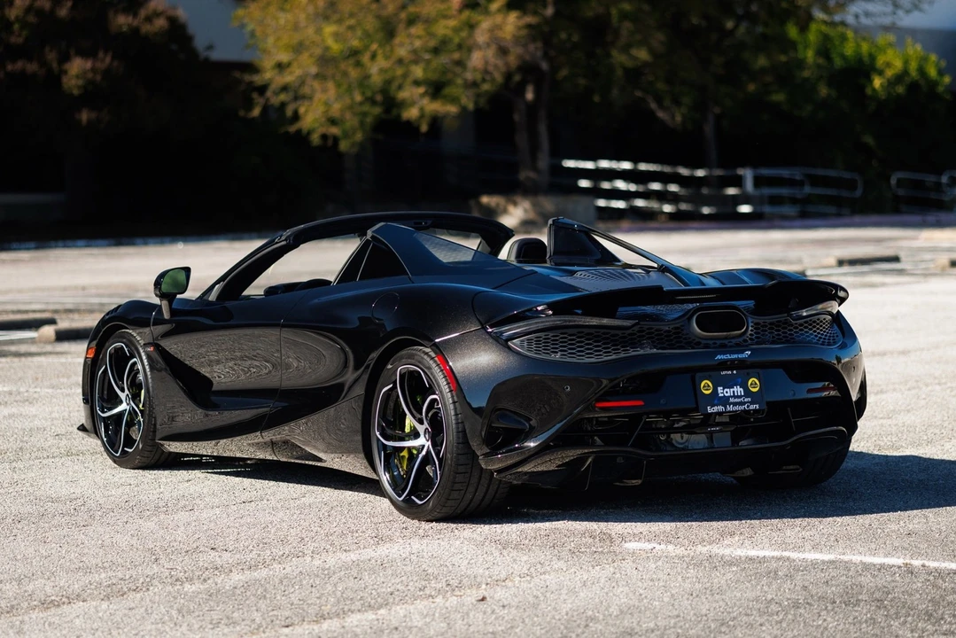 2024 McLaren 750S Spider - Image 11 of 12