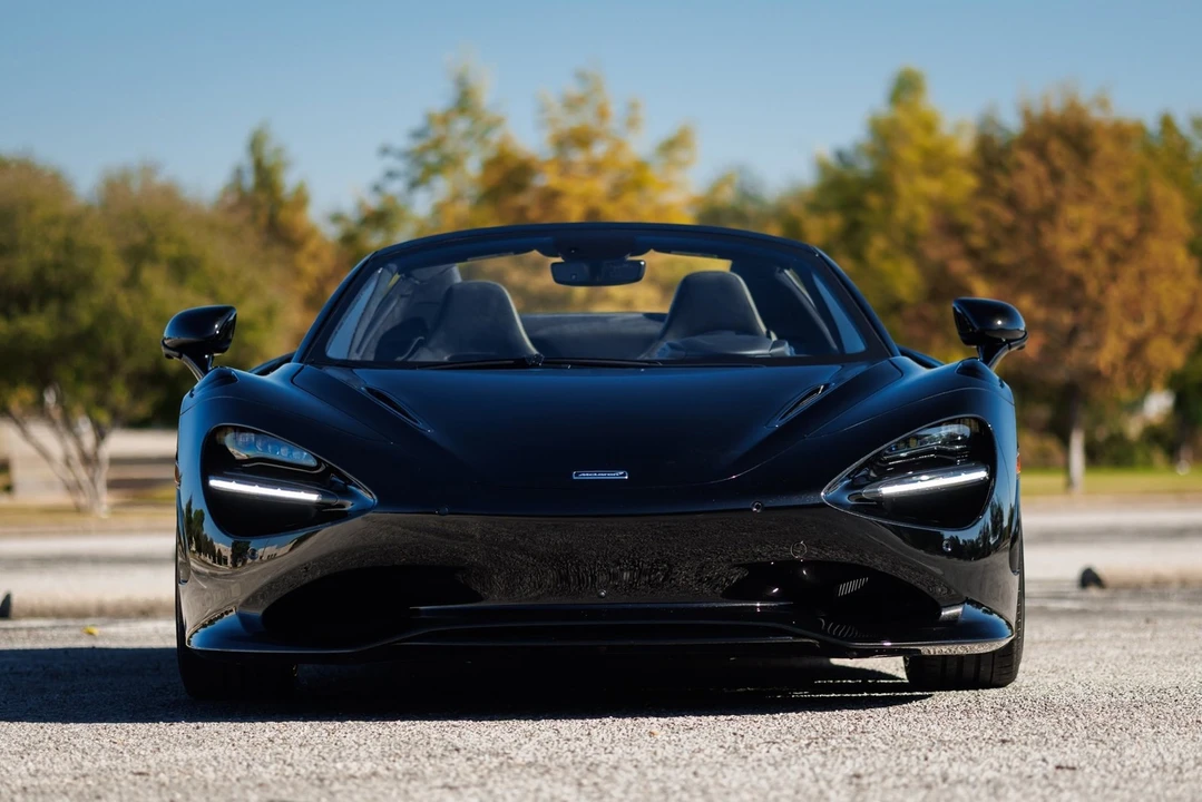 2024 McLaren 750S Spider - Image 8 of 12