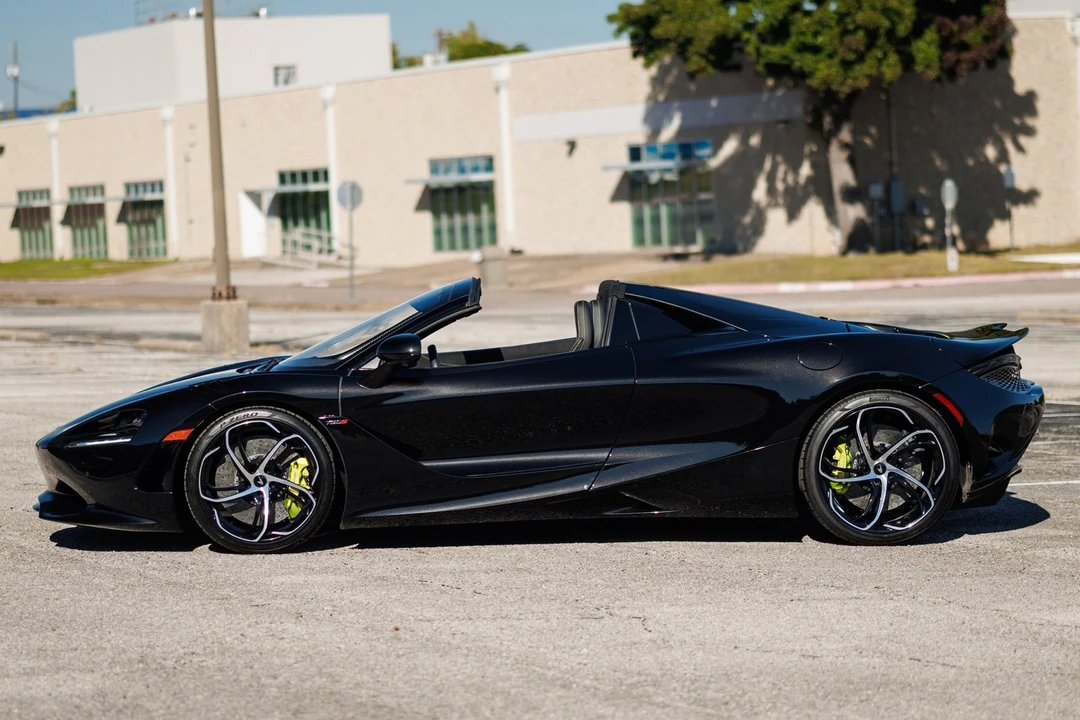 2024 McLaren 750S Spider - Image 11 of 12