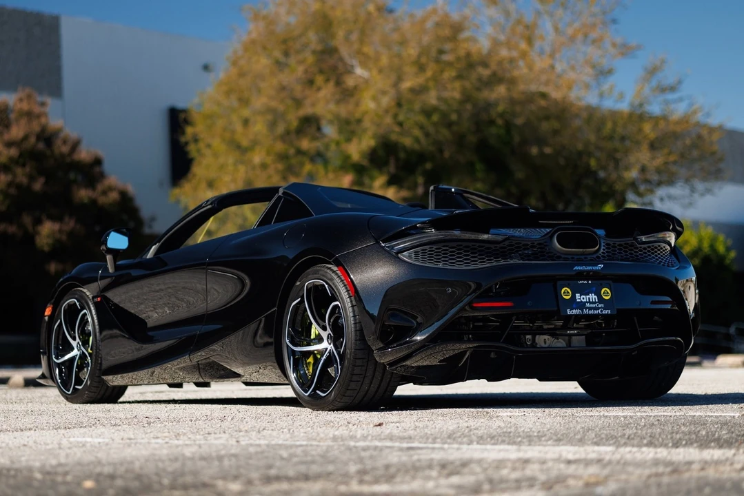 2024 McLaren 750S Spider - Image 10 of 12