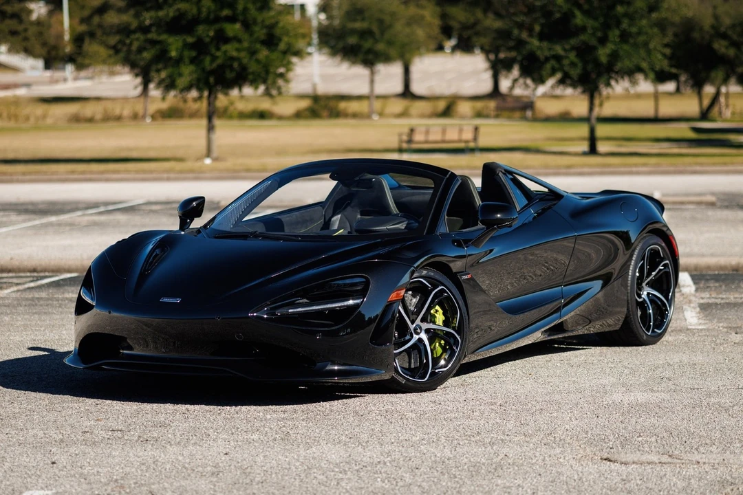 2024 McLaren 750S Spider - Image 3 of 12