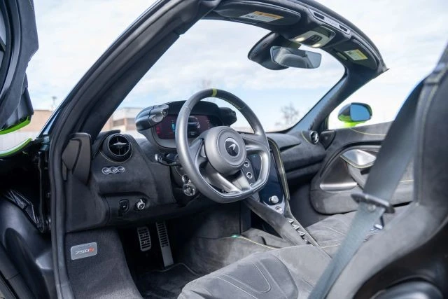 2024 McLaren 750S Spider - Image 2 of 21