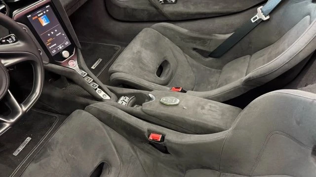 2024 McLaren 750S Spider - Image 13 of 18