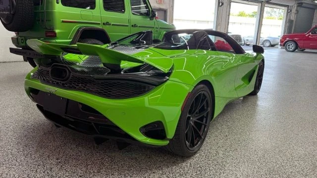 2024 McLaren 750S Spider - Image 17 of 18